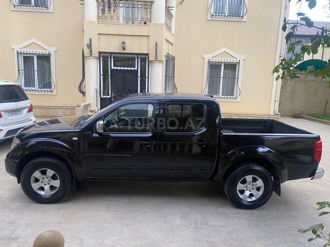 Nissan Navara-5
