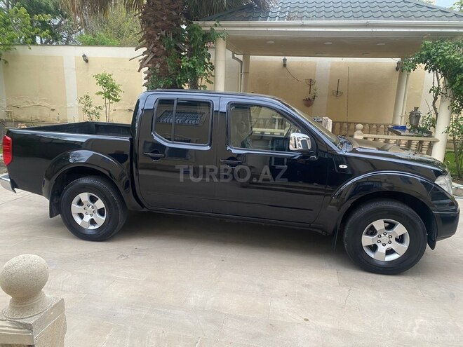 Nissan Navara-11