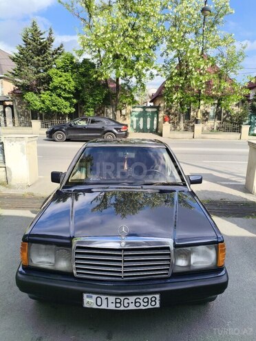 Mercedes 190-1