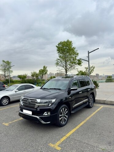 Toyota Land Cruiser-4