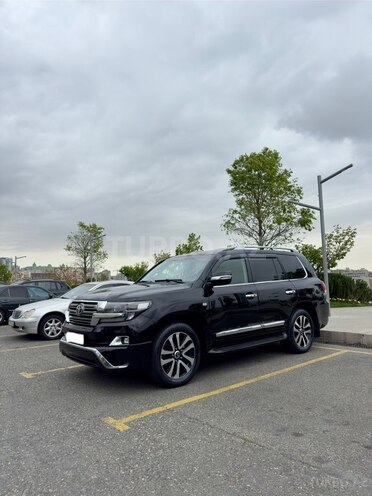 Toyota Land Cruiser-2