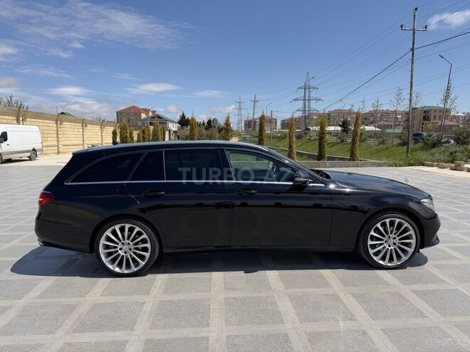 Mercedes E 220 d-7