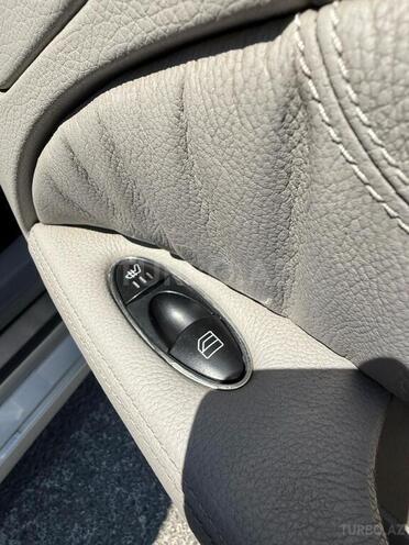 Mercedes E 240-9