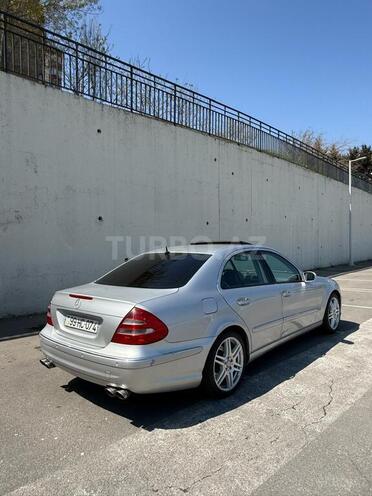 Mercedes E 240-5