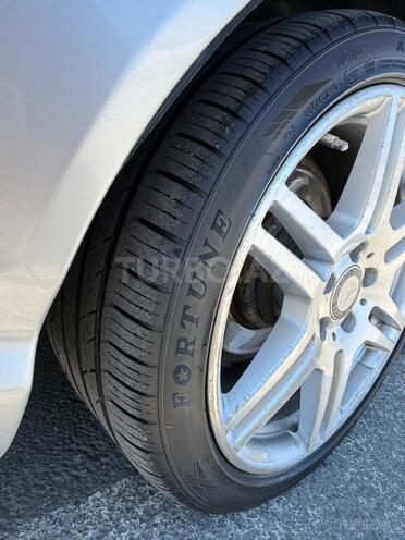 Mercedes E 240-10