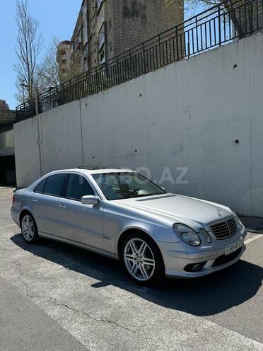 Mercedes E 240-2