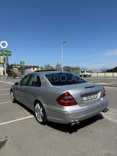 Mercedes E 240-4