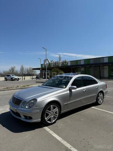 Mercedes E 240-3