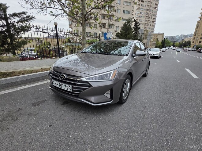 Hyundai Elantra-7