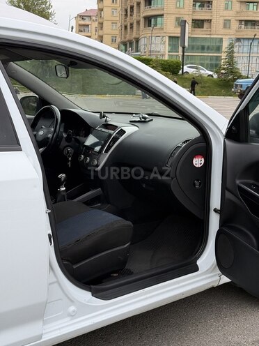 Kia  2010, 380,000 km - 1.6 l - Bakı