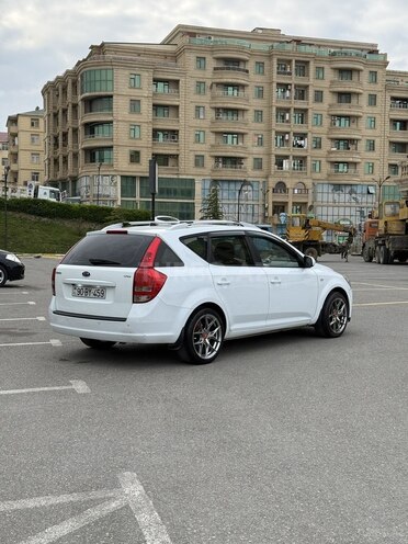 Kia  2010, 380,000 km - 1.6 l - Bakı