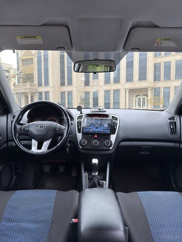 Kia  2010, 380,000 km - 1.6 l - Bakı