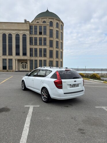 Kia  2010, 380,000 km - 1.6 l - Bakı