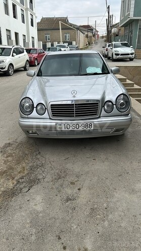 Mercedes E 240-9