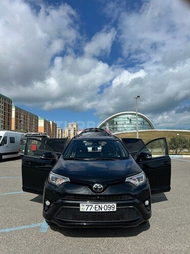 Toyota RAV4-9