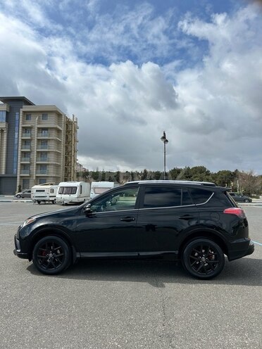 Toyota RAV4-7