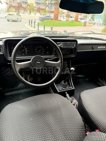 LADA (VAZ) 2107-2
