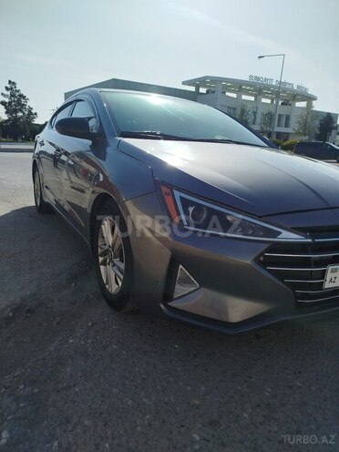 Hyundai Elantra-7