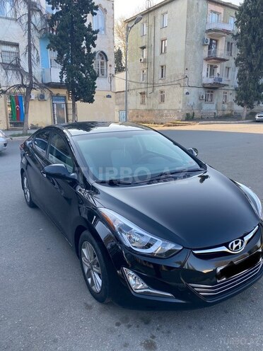 Hyundai Elantra-1