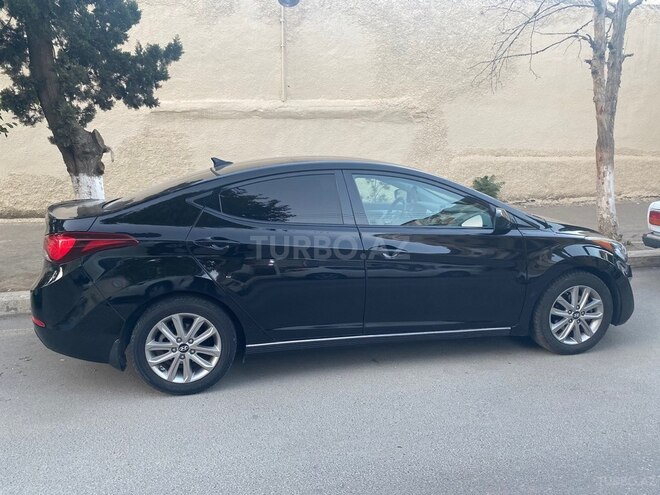 Hyundai Elantra-6