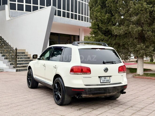 Volkswagen Touareg-10