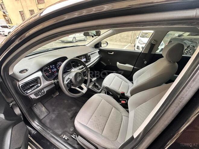 Kia Rio-15