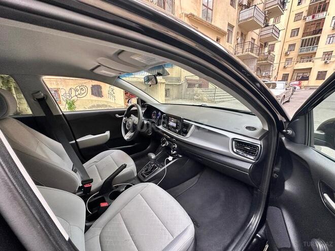 Kia Rio-12