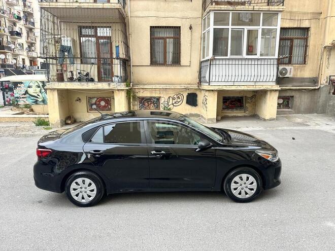 Kia Rio-13