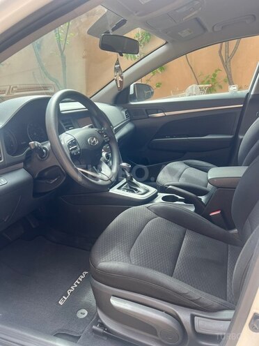 Hyundai Elantra 2018, 168,498 km - 2.0 л - Bakı