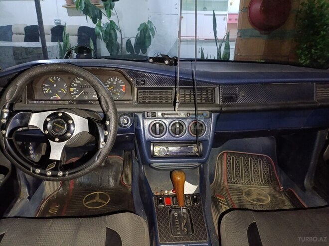 Mercedes 190 1989, 456,000 km - 2.0 л - Zaqatala