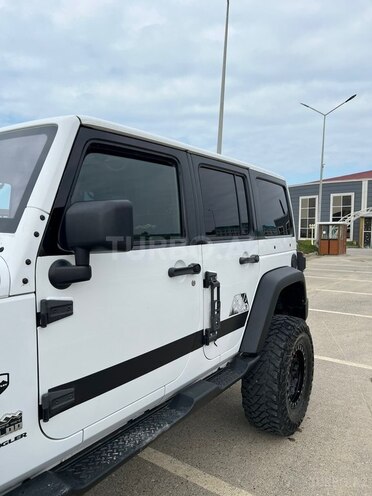Jeep Wrangler-4
