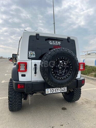 Jeep Wrangler-11