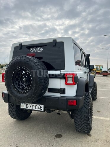 Jeep Wrangler-12
