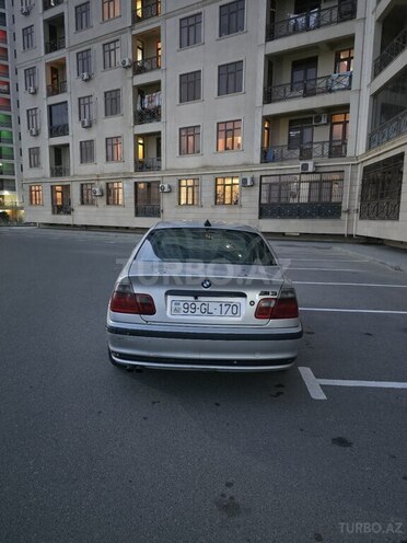 BMW 320-3