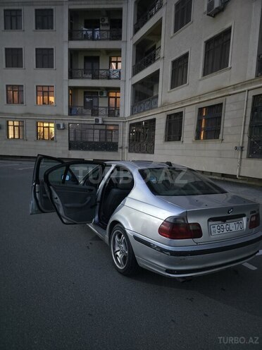 BMW 320-8