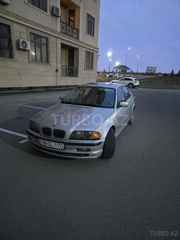 BMW 320-9