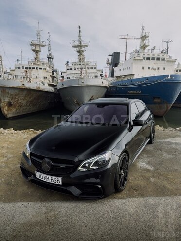 Mercedes E 220-1