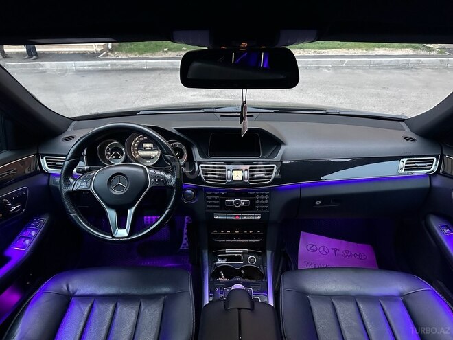 Mercedes E 220-10