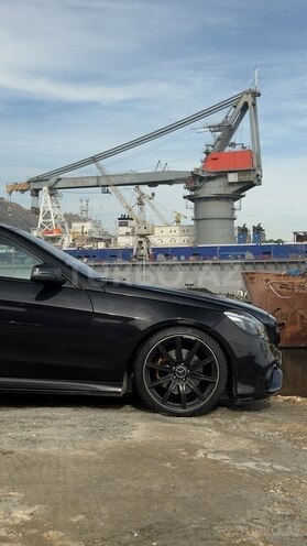 Mercedes E 220-3