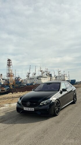 Mercedes E 220-2