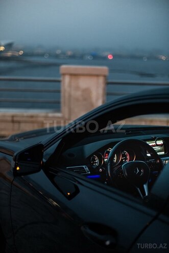Mercedes E 220-13