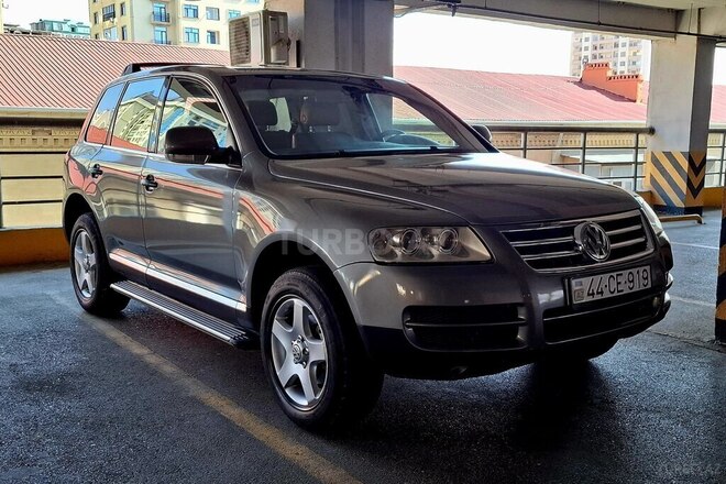 Volkswagen Touareg-1