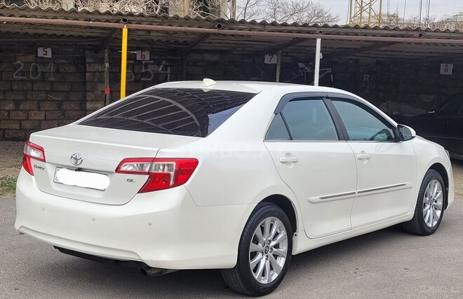 Toyota Camry-7