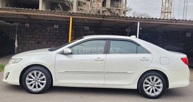 Toyota Camry-11