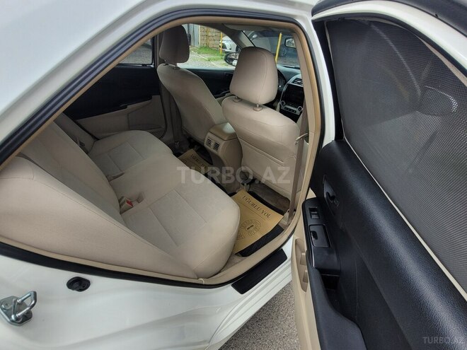 Toyota Camry-17