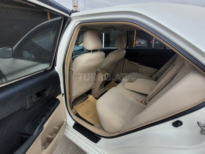Toyota Camry-16