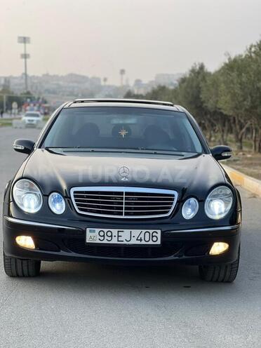 Mercedes E 220-13