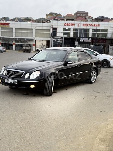 Mercedes E 220-10