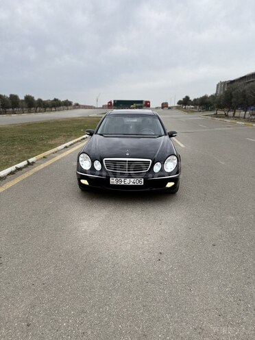 Mercedes E 220-1