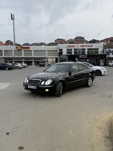 Mercedes E 220-12